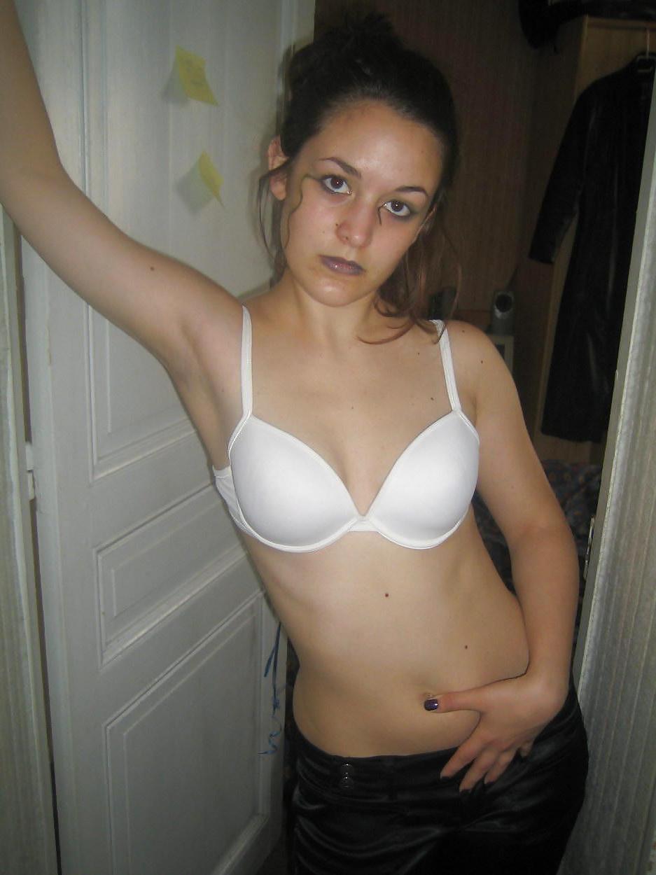 25P Exposed:  Cute Girlfriend Gets Facialized