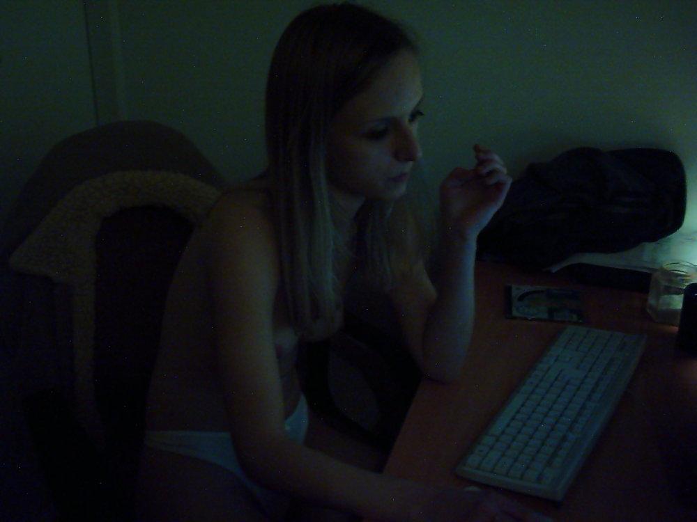 25P Cute blonde sexy girl watching porn