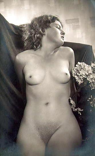 18P Vintage Erotic Photo Art 6 - Nude Model 3 c. 1940