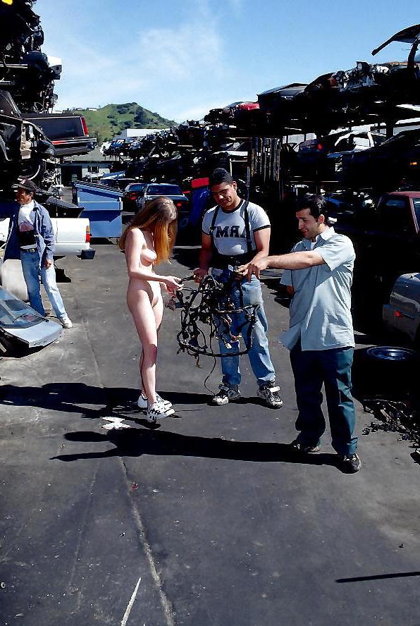 25P Sylvie Naked in Public