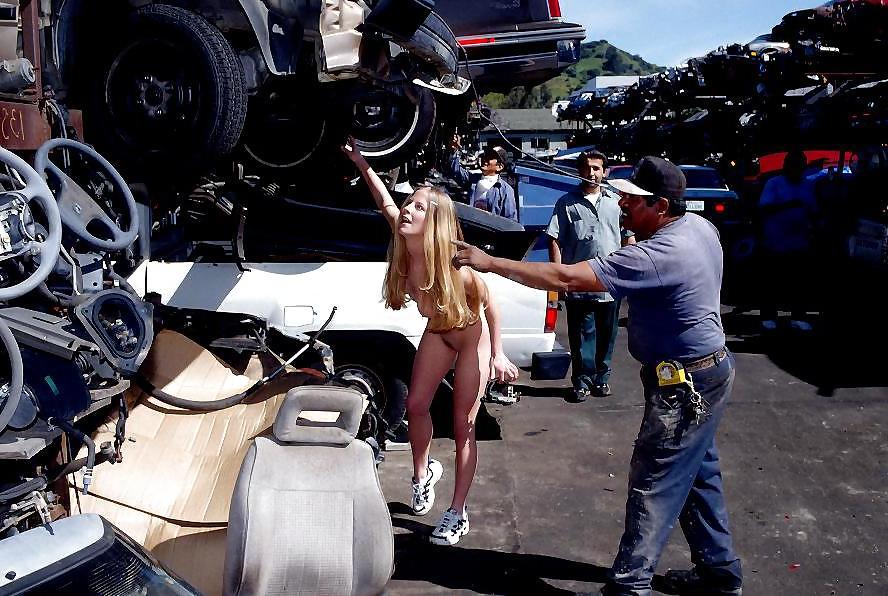 25P Sylvie Naked in Public