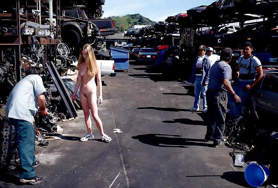 25P Sylvie Naked in Public