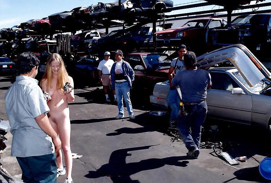 25P Sylvie Naked in Public