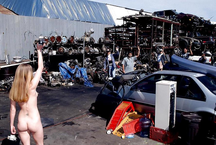 25P Sylvie Naked in Public