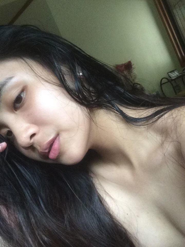 25P CUTE THAI GF NUDE PICS SET OF 76