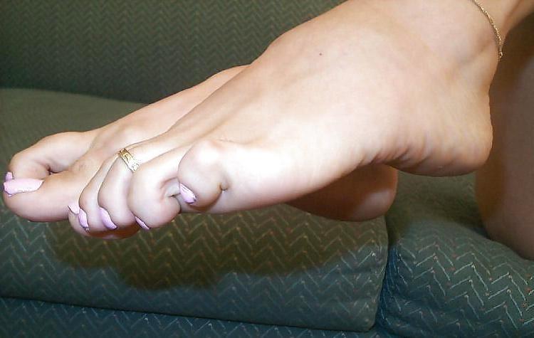 18P Amateur Feet 8