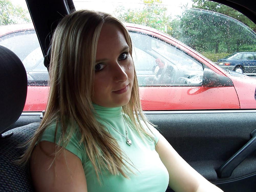 20P Cute blonde girl tits & panties