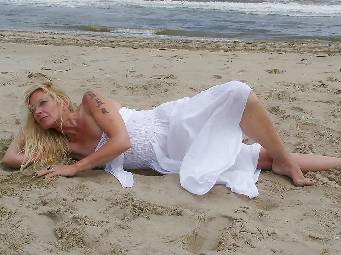 25P Sexy old bitch from my facebook