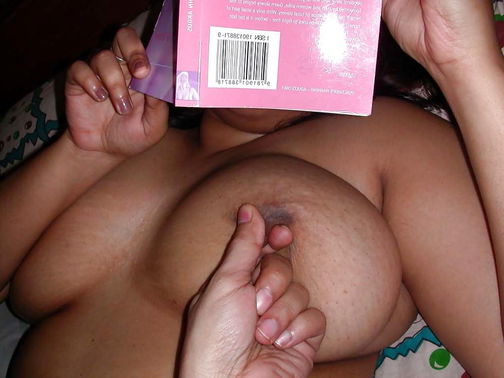 25P Chubby Indian Wife