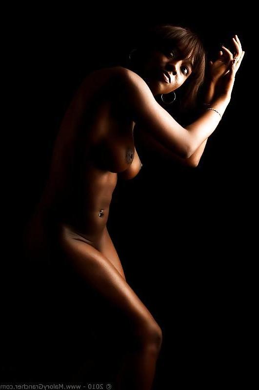 25P SEXY MODEL BLACKETTE