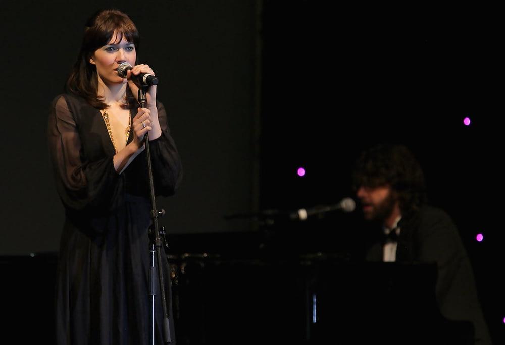 25P Mandy Moore - 3rd AmfAR Cinema Against AIDS (10 Dec 2009)