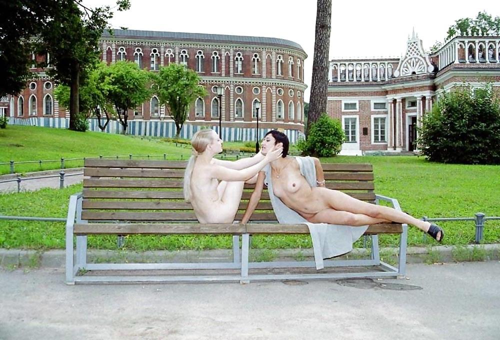 25P REALLY HOT GIRLS IN PUBLIC 57