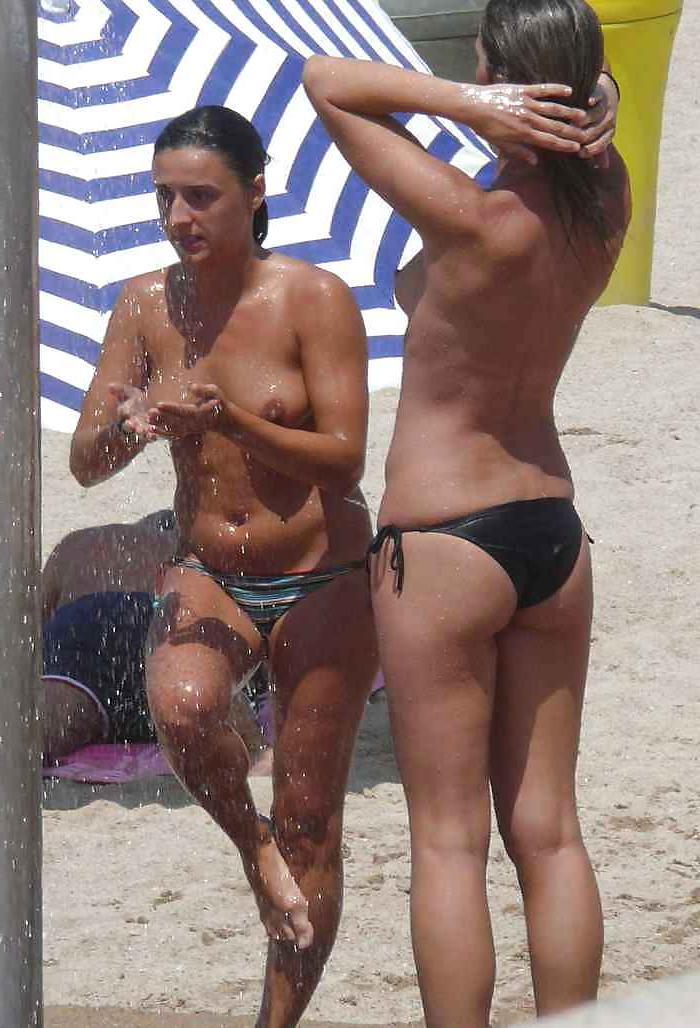 16P Topless girls 6.