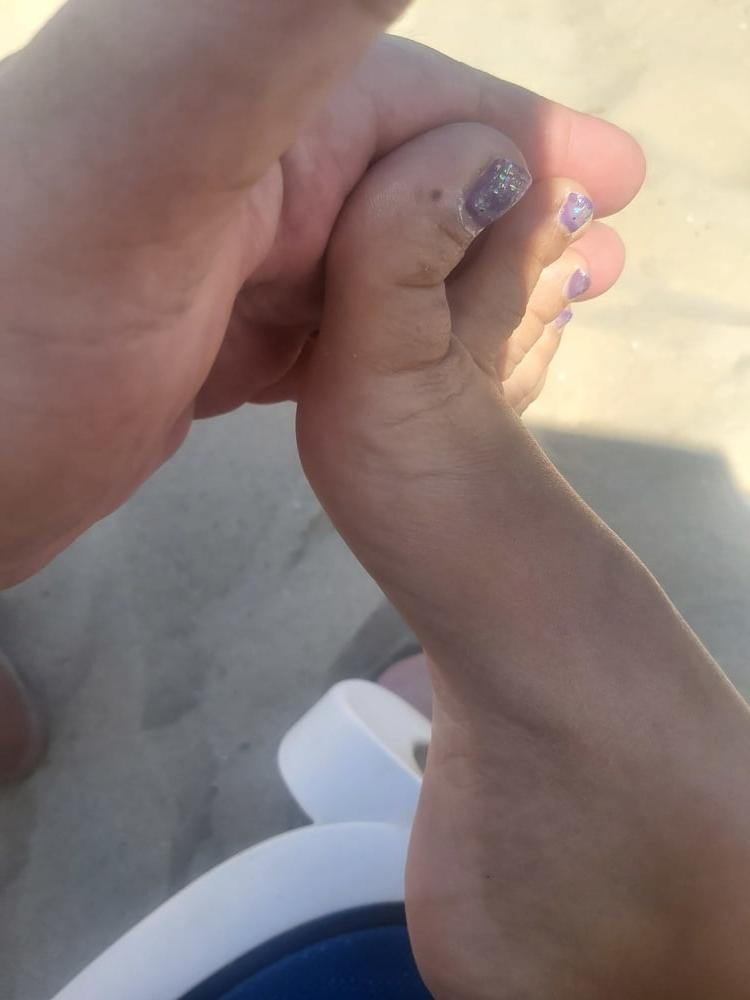 25P My precious wife's sexy feet