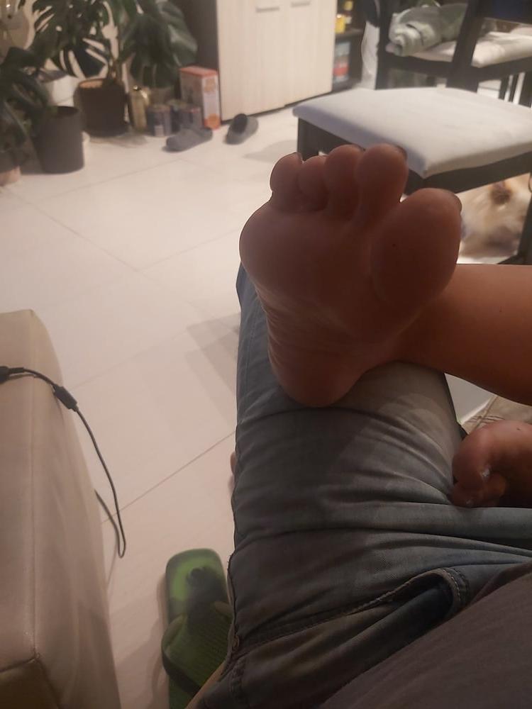 25P My precious wife's sexy feet