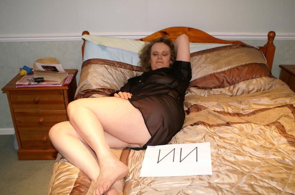 25P Crissy red stockings