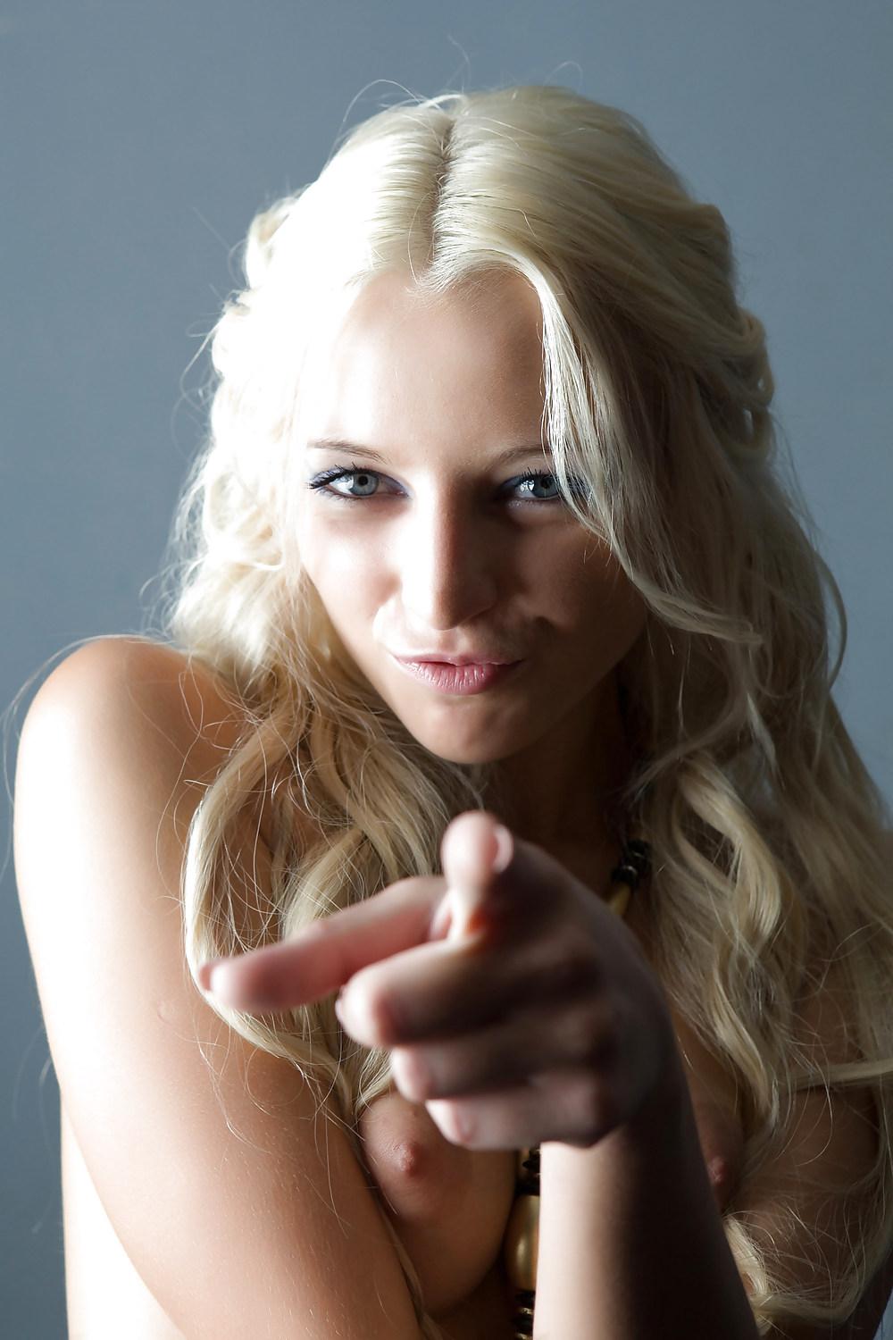 21P Blonde Goddess #047NT