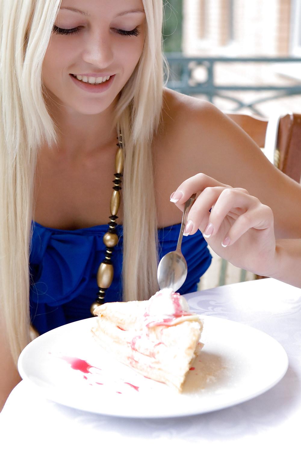 21P Blonde Goddess #047NT