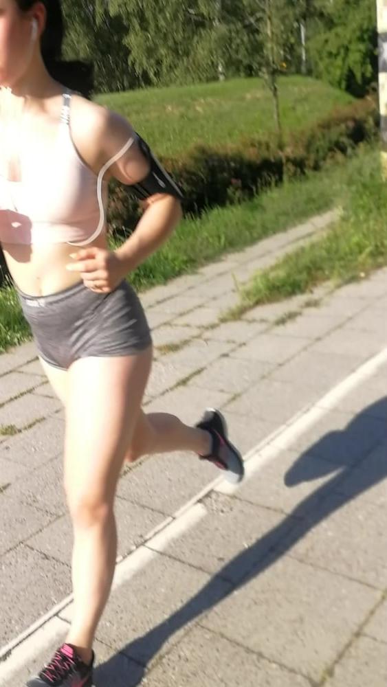 25P Polish teen bitch running