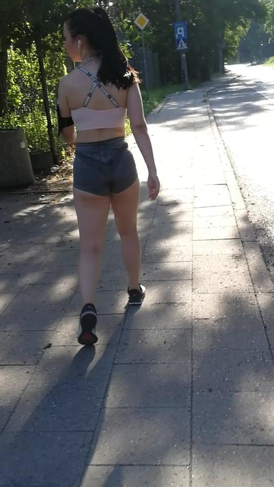 25P Polish teen bitch running