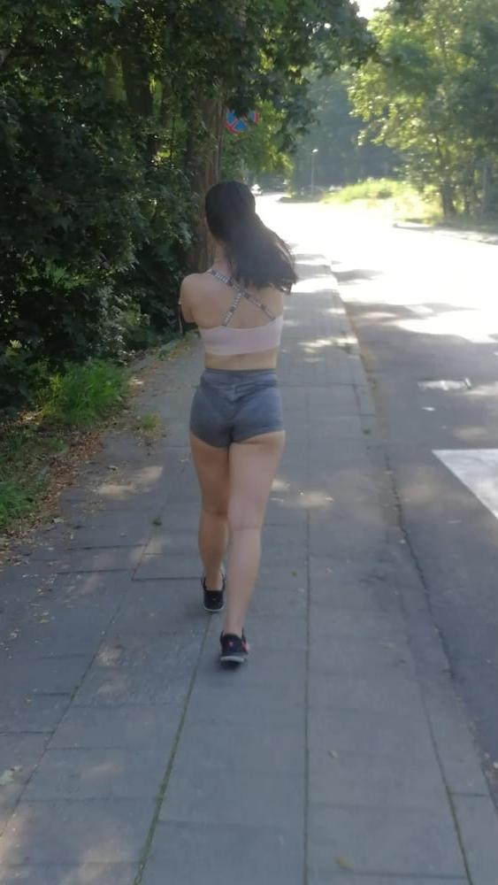 25P Polish teen bitch running