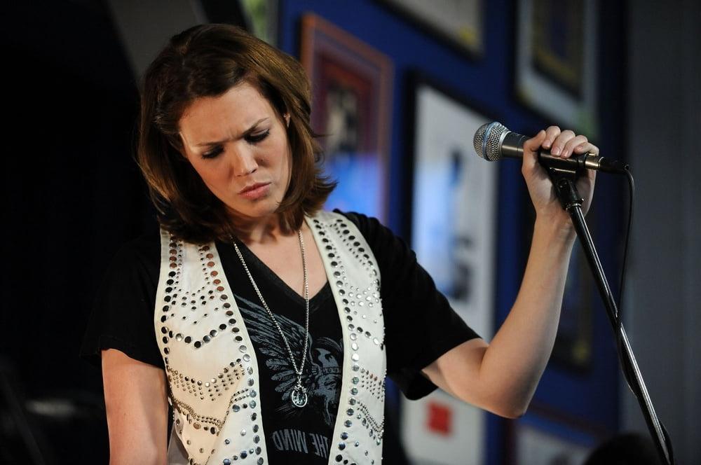 25P Mandy Moore - Live at Amoeba Music (26 May 2009)