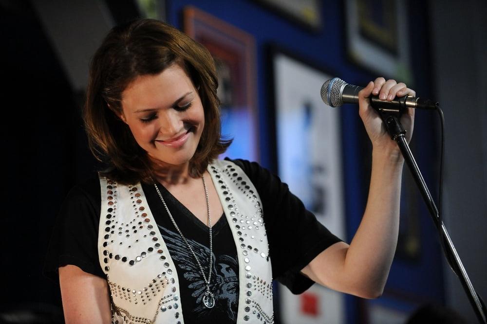 25P Mandy Moore - Live at Amoeba Music (26 May 2009)