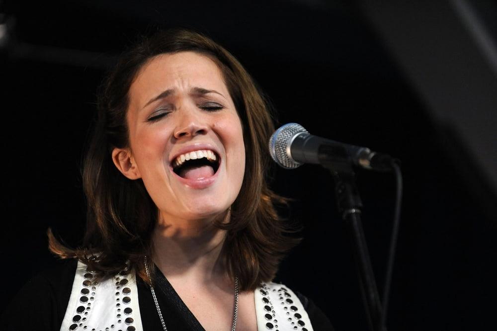 25P Mandy Moore - Live at Amoeba Music (26 May 2009)
