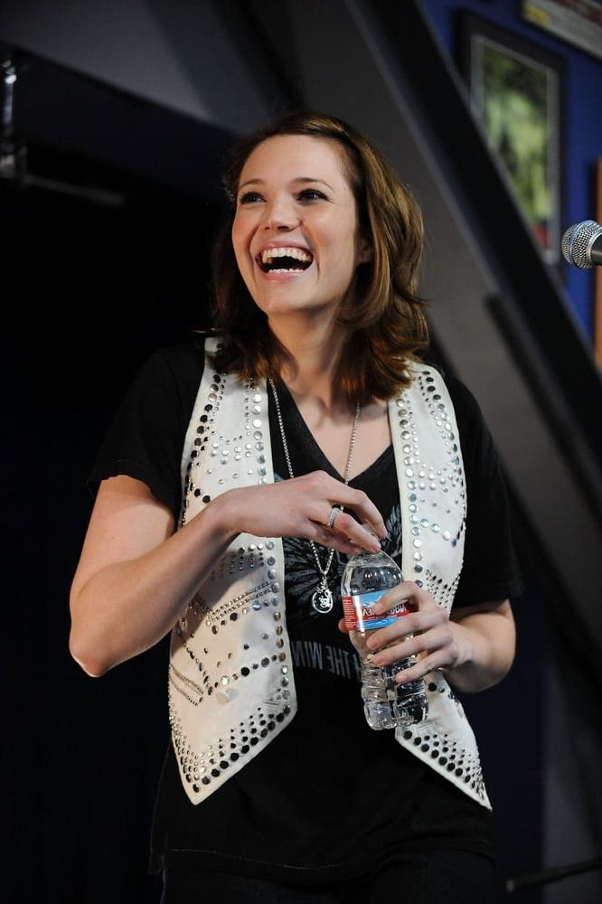 25P Mandy Moore - Live at Amoeba Music (26 May 2009)