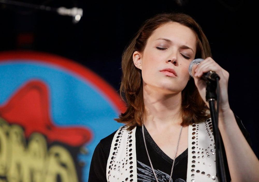 25P Mandy Moore - Live at Amoeba Music (26 May 2009)