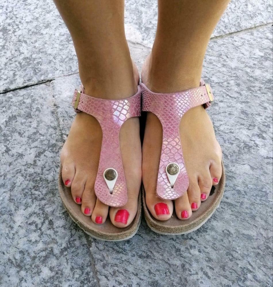 7P Friends pretty feet in birkenstock - sexy Fuesse