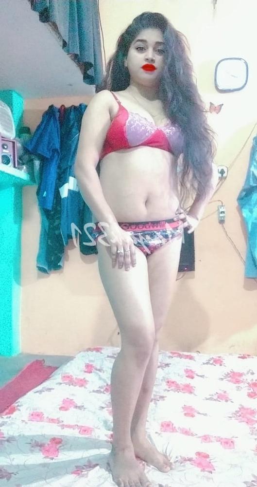11P MERE RED LIPS  AUR MERA NANGA BADAN