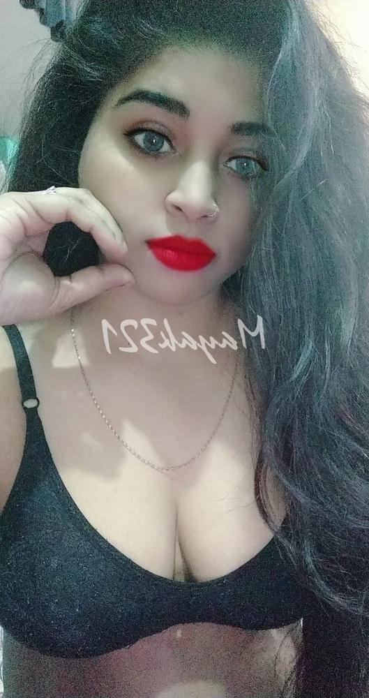 11P MERE RED LIPS  AUR MERA NANGA BADAN