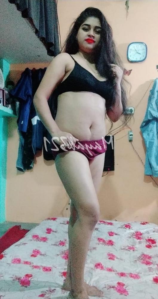 11P MERE RED LIPS  AUR MERA NANGA BADAN