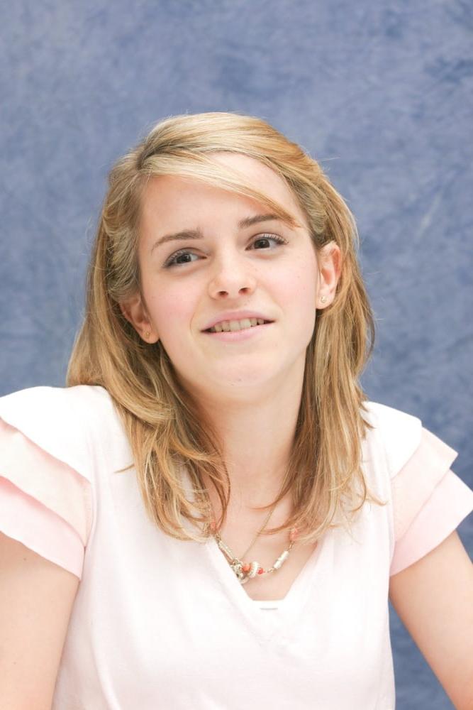 25P Cute &amp; Sexy Emma Watson
