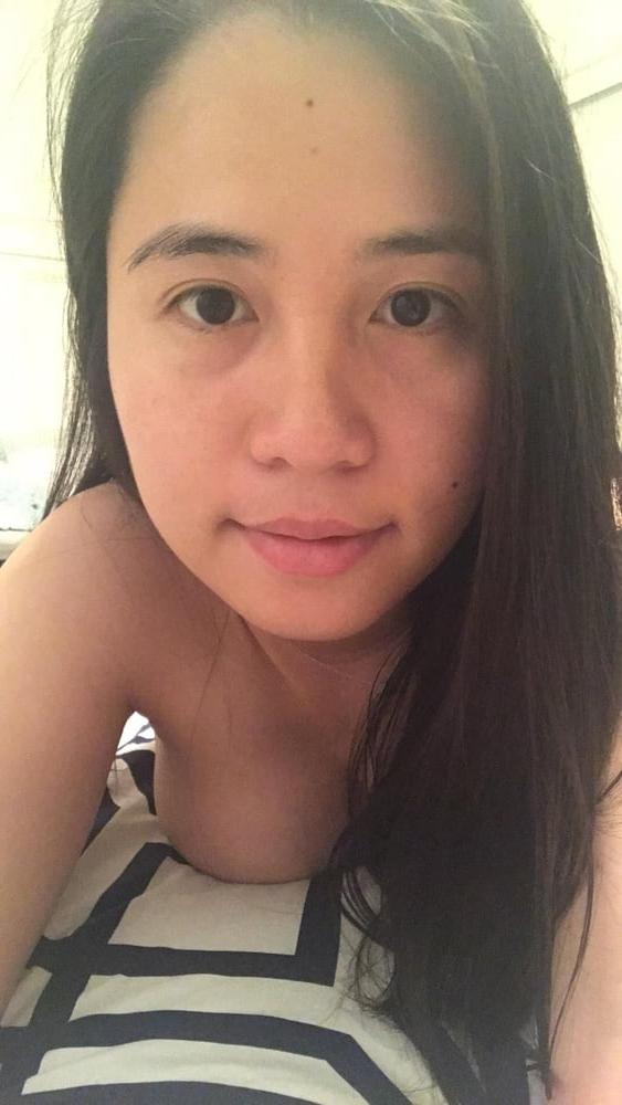 25P Cute innocent girl with her body on display