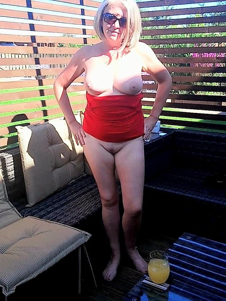 25P Red hot Debbie