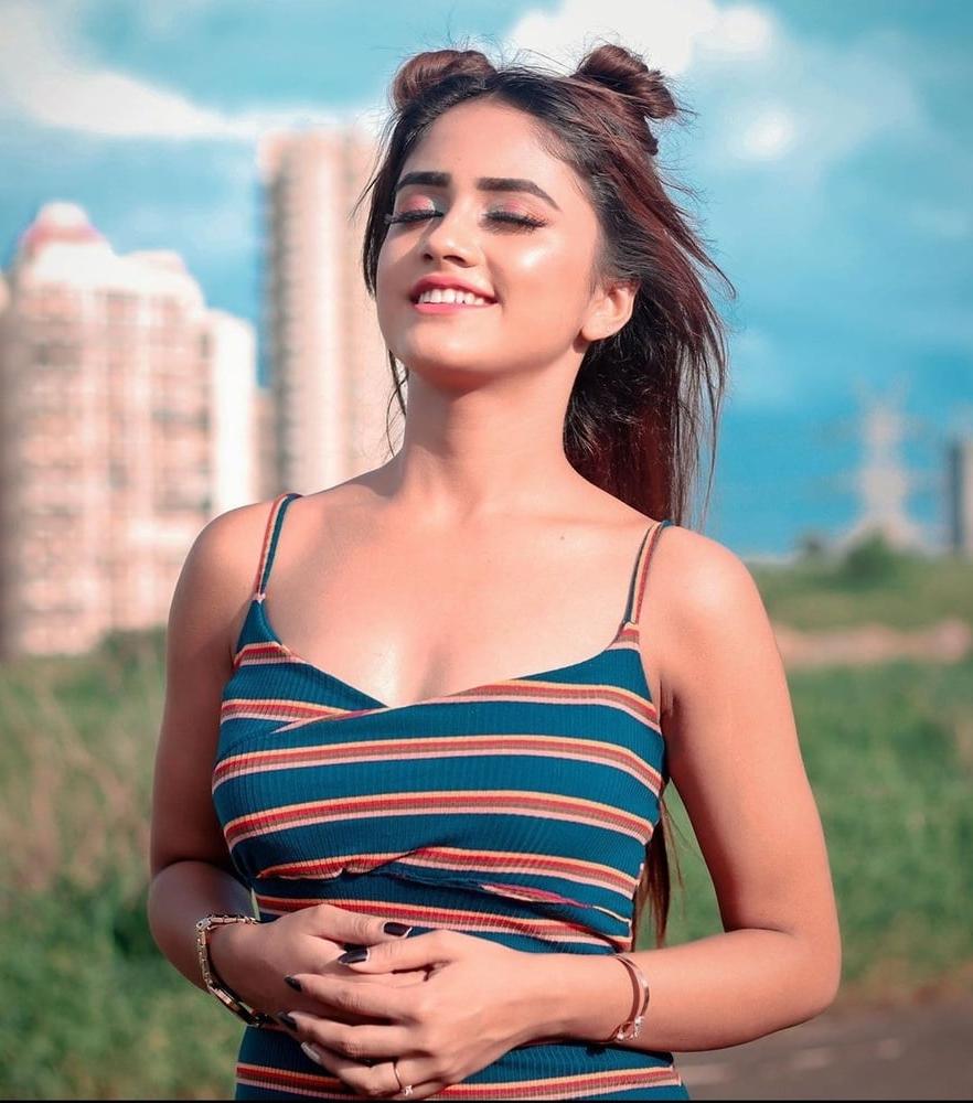 25P HOT DESI CUTE INDIAN TEENS