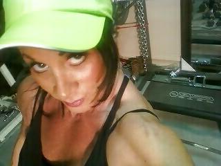 25P Muscle Goddess Lynn McCrossin Recent Sexting Pics