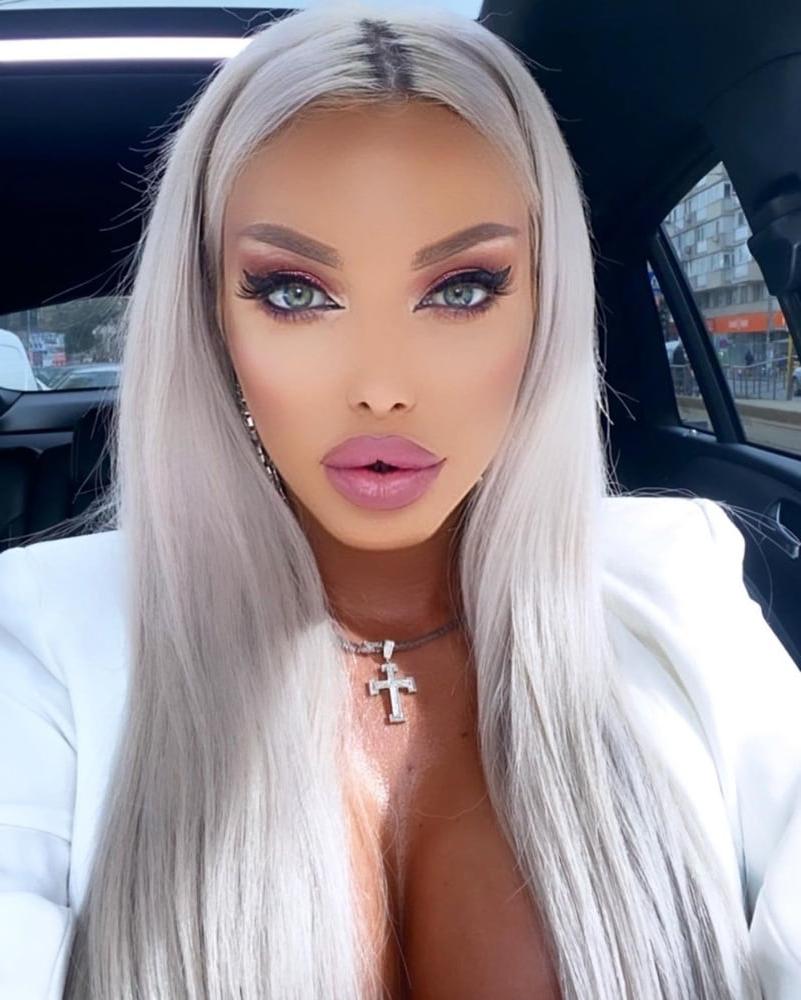 25P Wank Goddess Loredana Chivu