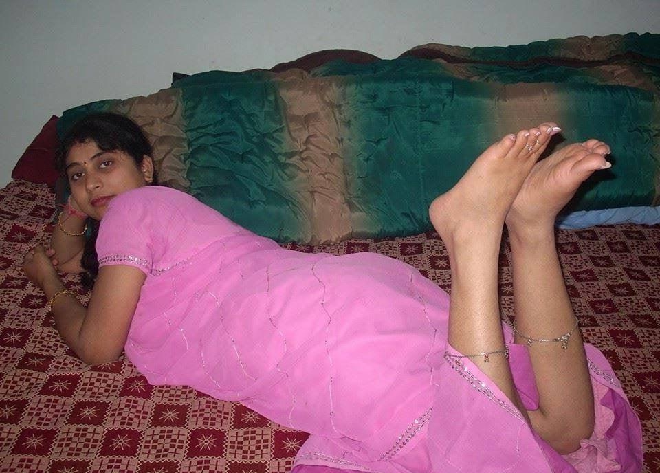 25P Sexy Indian feet