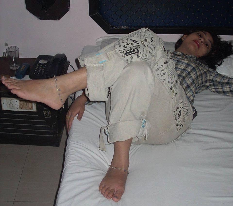 25P Sexy Indian feet