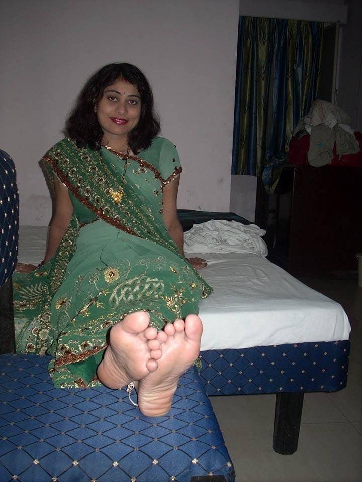 25P Sexy Indian feet