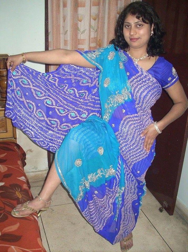 25P Sexy Indian feet