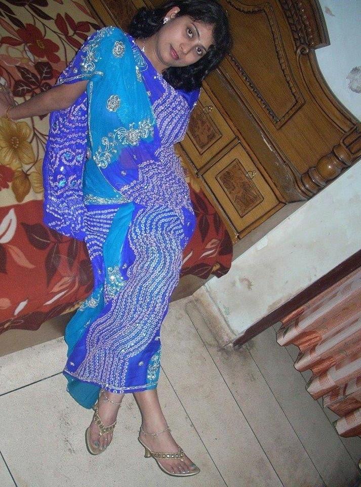 25P Sexy Indian feet