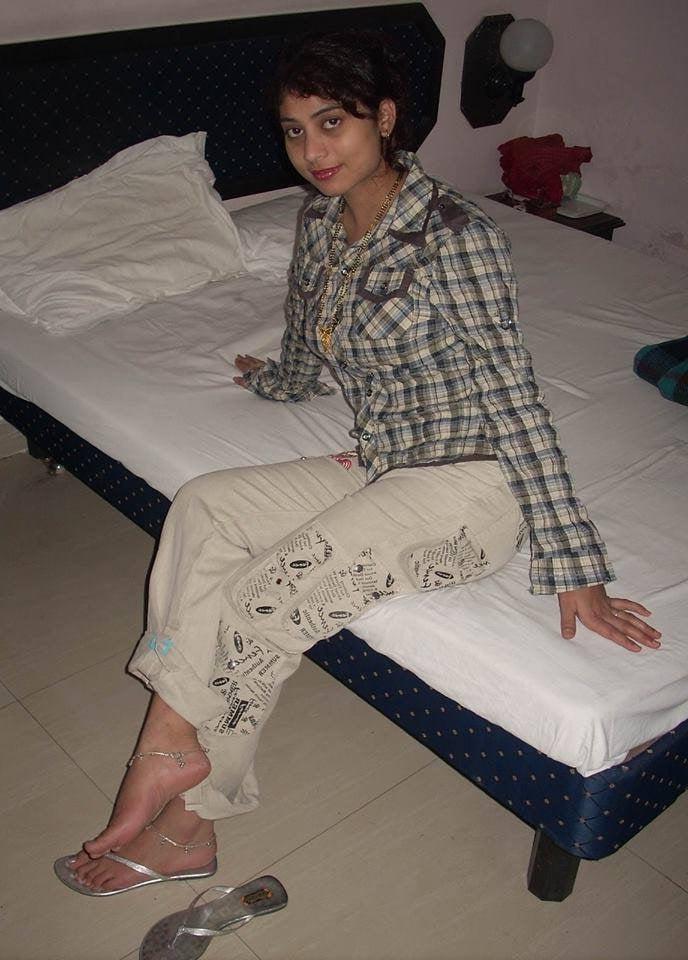 25P Sexy Indian feet