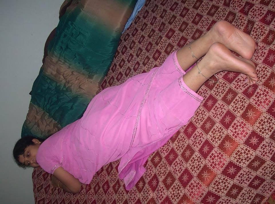 25P Sexy Indian feet