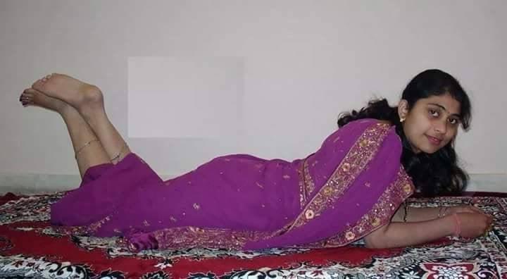 25P Sexy Indian feet