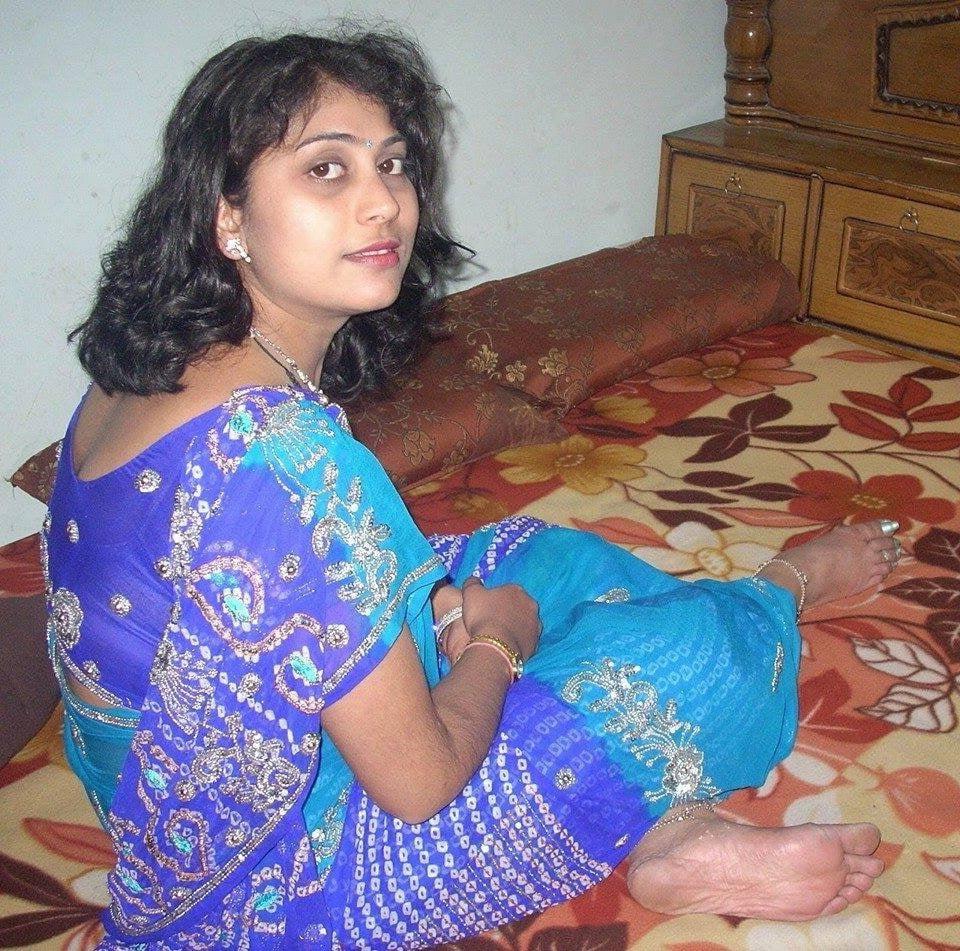 25P Sexy Indian feet