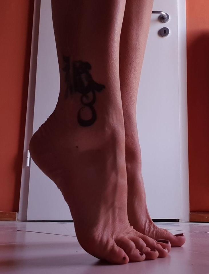 25P Sexy Feet 32